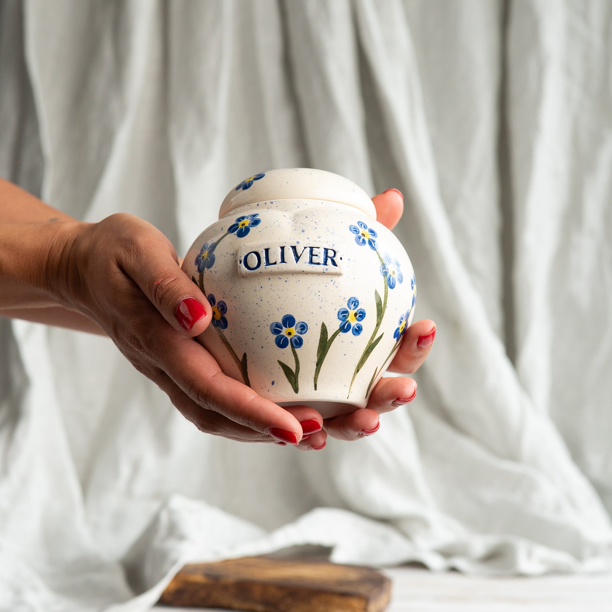 Forget me not Pet Urn, Ceramic Heart Urn for Ashes