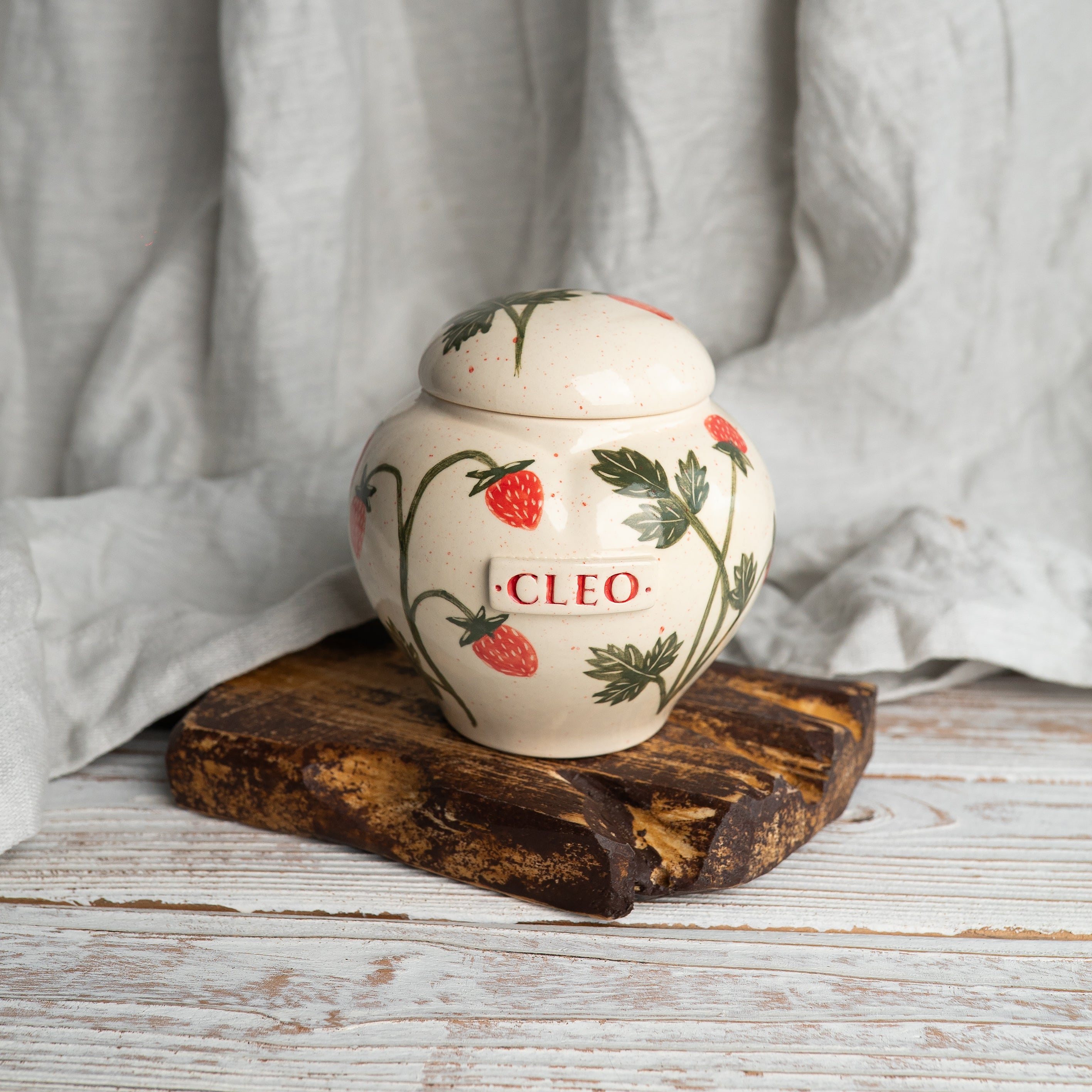 strawberry Pet Urn, Ceramic Urn for Ashes, Creamation Urn, Heart Urn for Pets, Dog Urn, Cat Urn