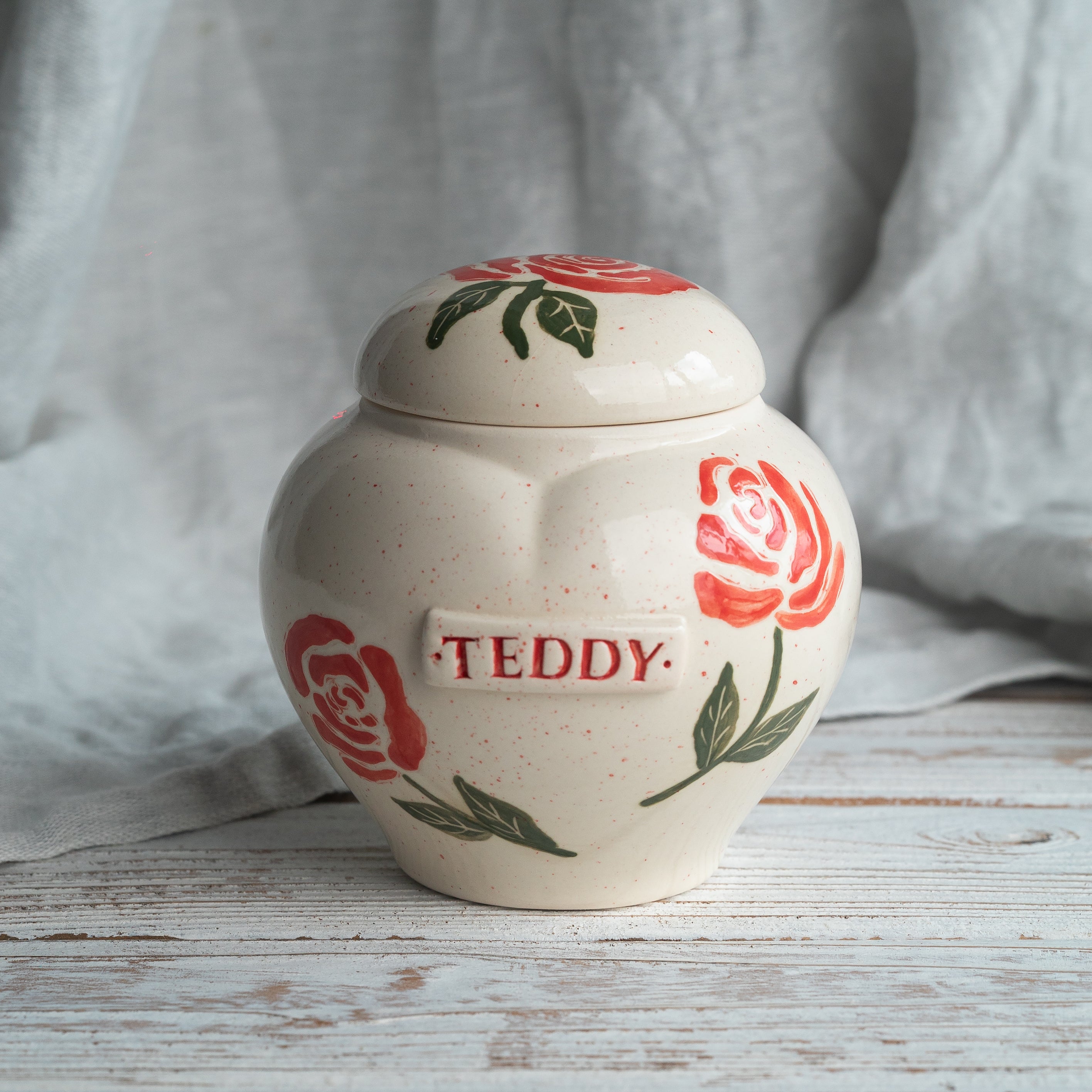 Rose Pet Urn, Ceramic Urn for Ashes, Creamation Urn, Heart Urn for Pets, Dog Urn, Cat Urn