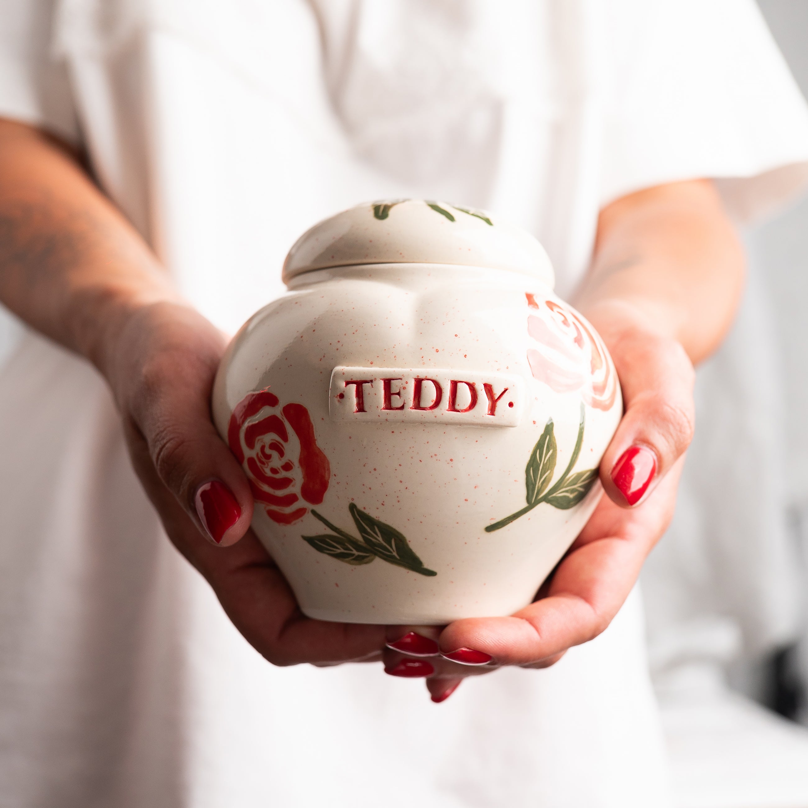 Rose Pet Urn, Ceramic Urn for Ashes, Creamation Urn, Heart Urn for Pets, Dog Urn, Cat Urn