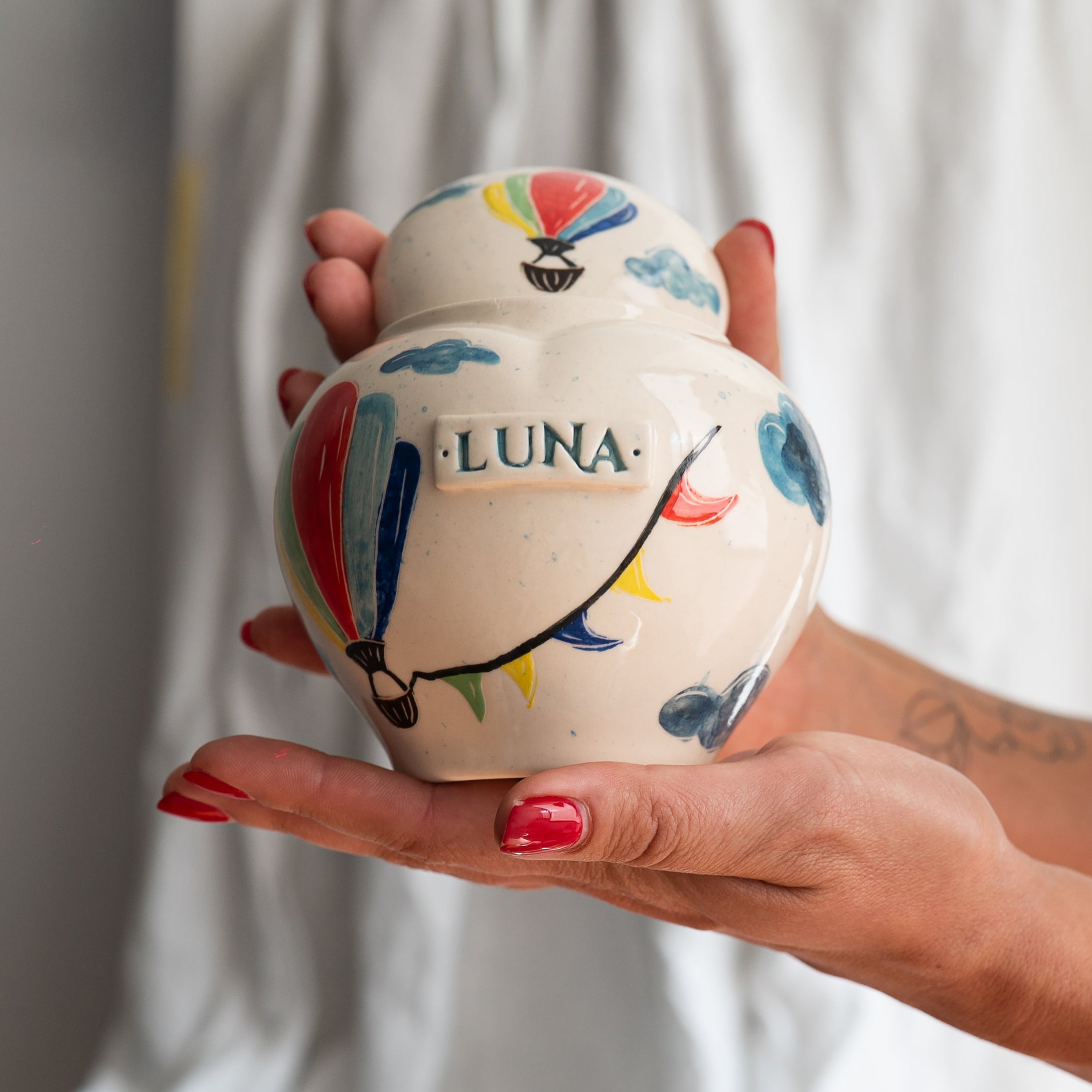 Balloon Pet Urn, Ceramic Urn for Ashes, Creamation Urn, Heart Urn for Pets, Dog Urn, Cat Urn