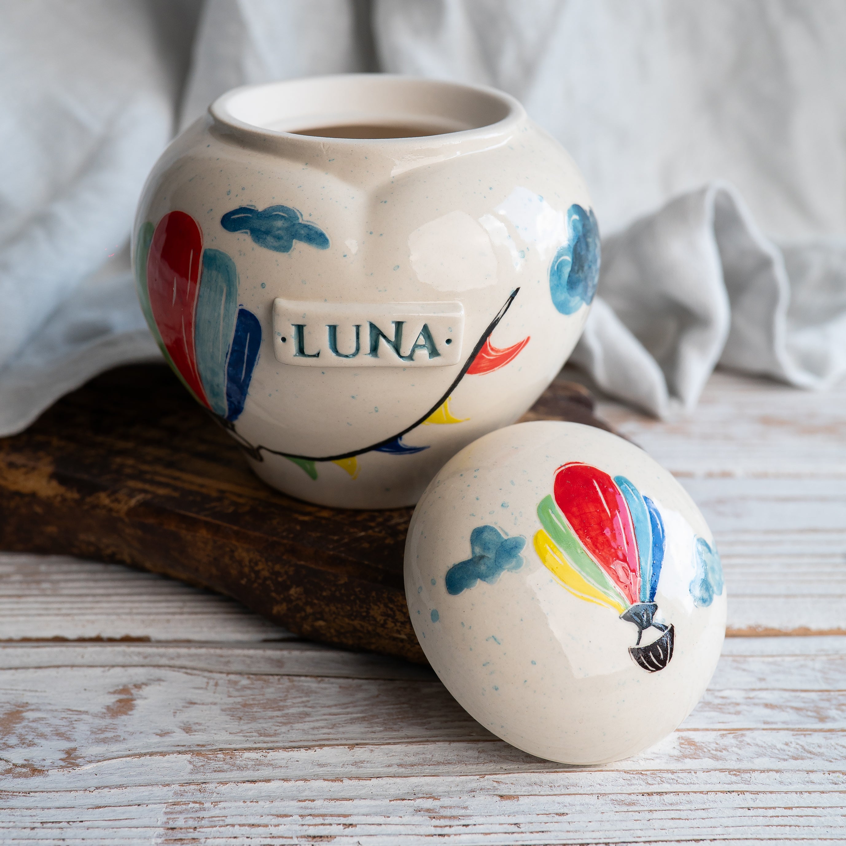 Balloon Pet Urn, Ceramic Urn for Ashes, Creamation Urn, Heart Urn for Pets, Dog Urn, Cat Urn