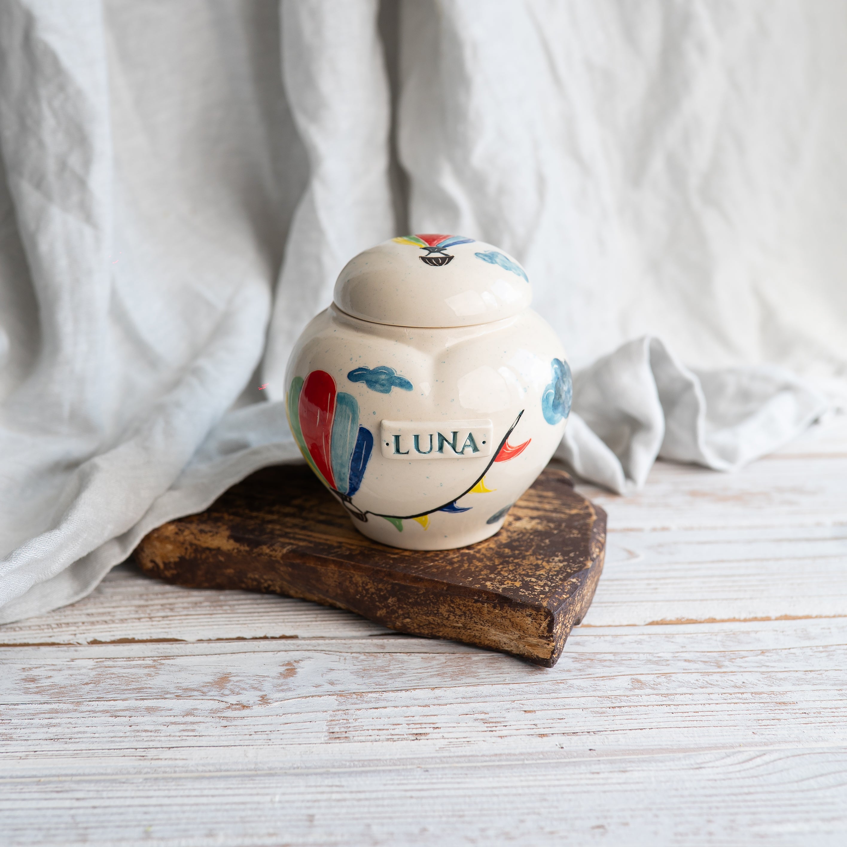 Balloon Pet Urn, Ceramic Urn for Ashes, Creamation Urn, Heart Urn for Pets, Dog Urn, Cat Urn