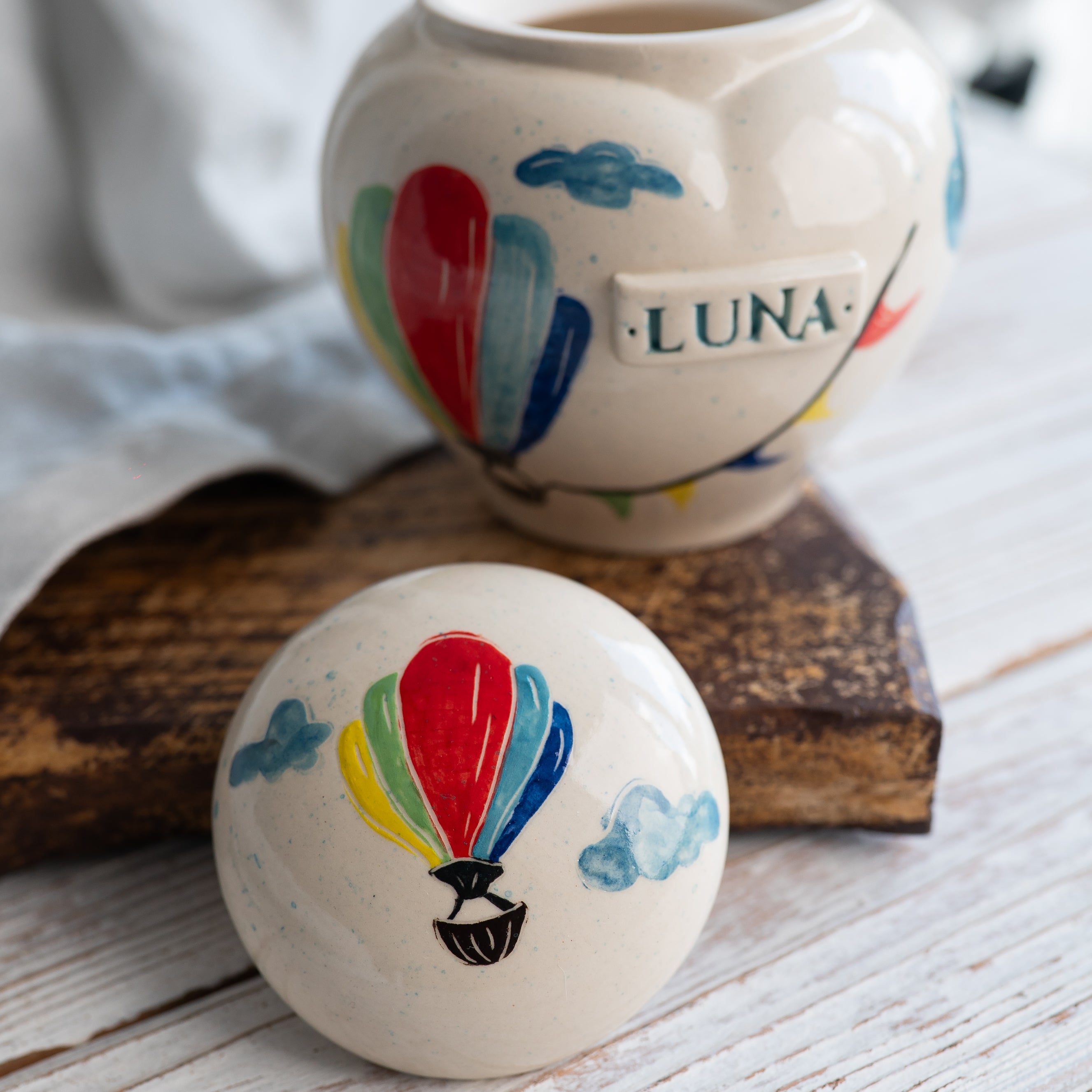 Balloon Pet Urn, Ceramic Urn for Ashes, Creamation Urn, Heart Urn for Pets, Dog Urn, Cat Urn