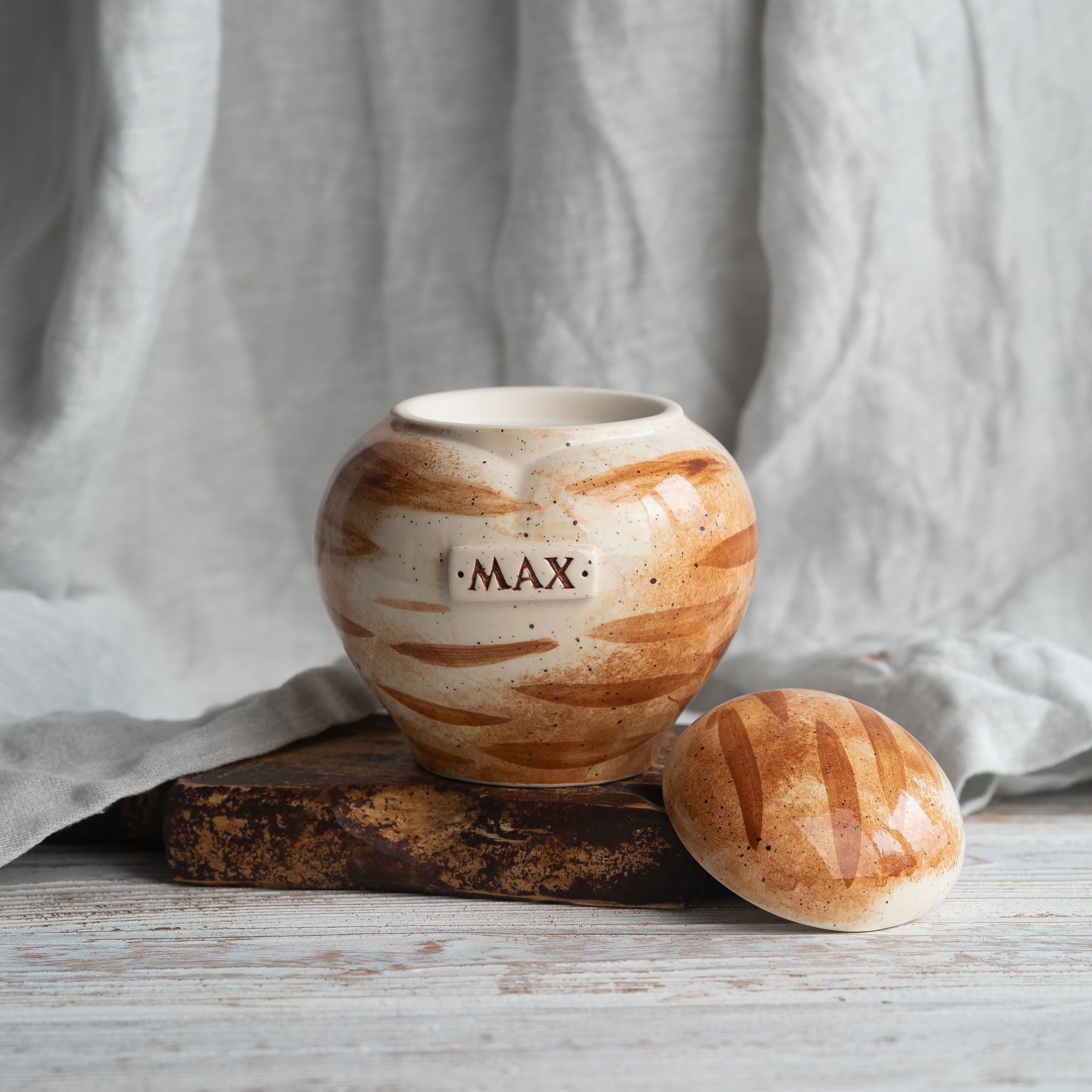 Red Cat Pet Urn, Ceramic Urn for Ashes, Creamation Urn, Heart Urn for Pets