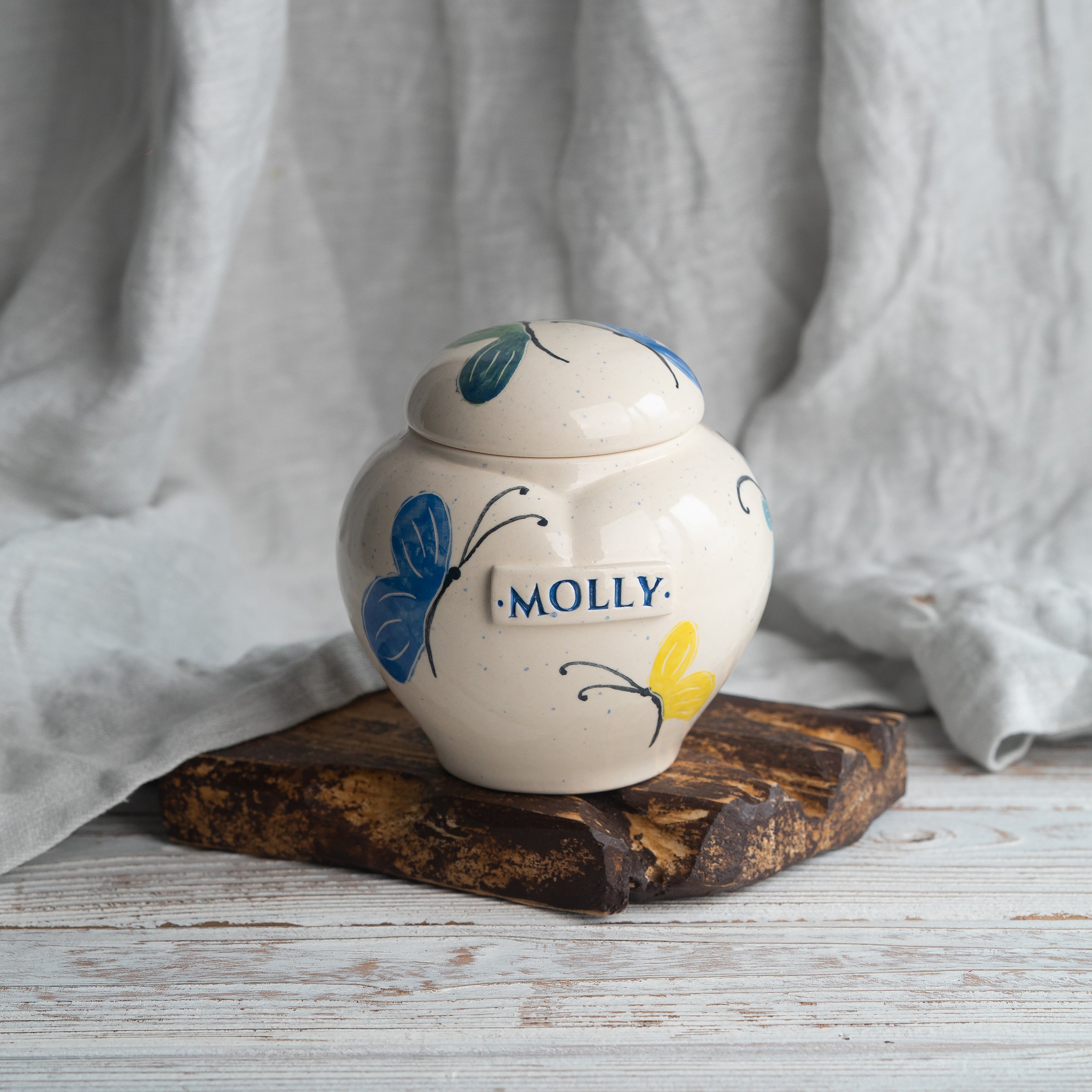 Butterfly Pet Urn, Ceramic Urn for Ashes, Creamation Urn, Heart Urn for Pets, Dog Urn, Cat Urn