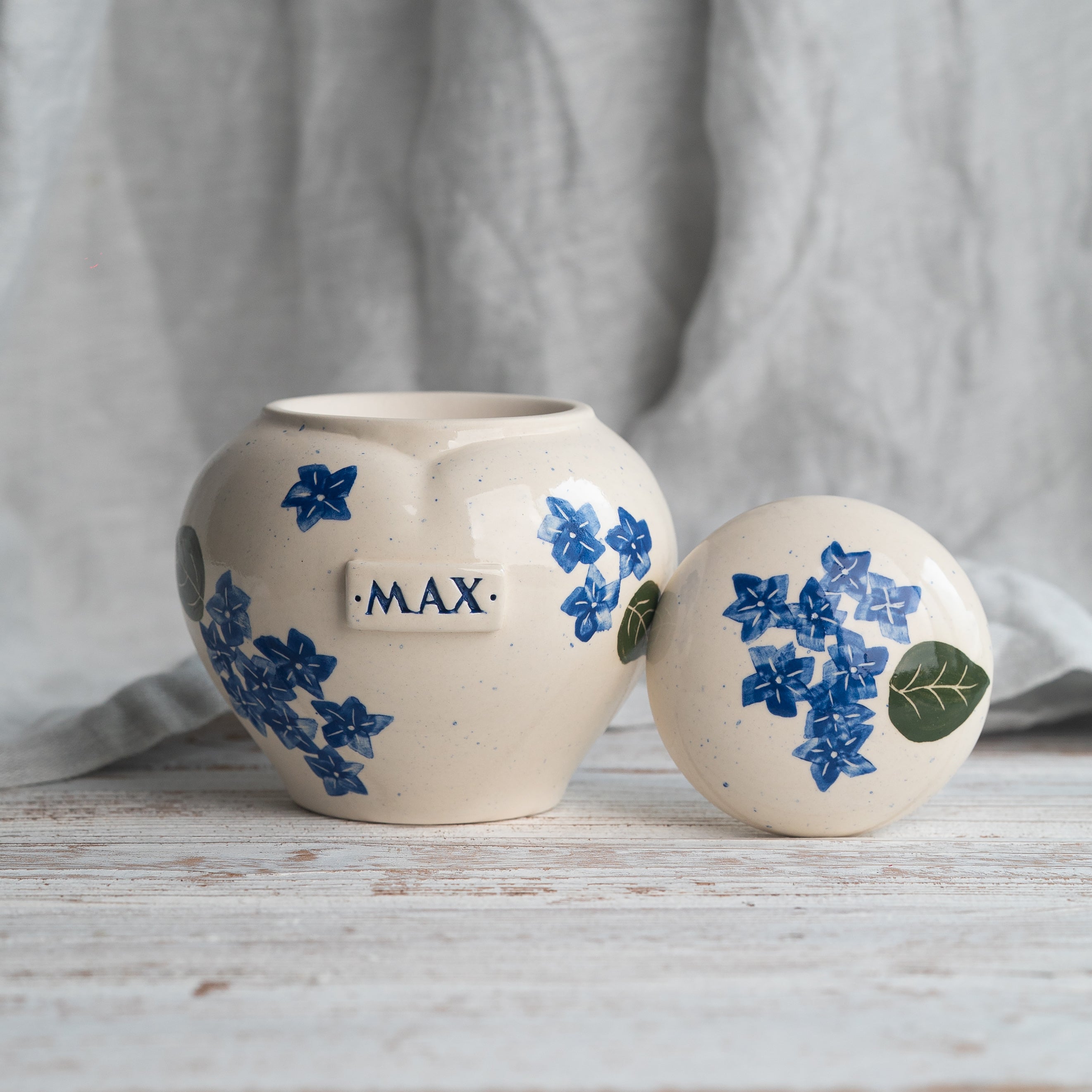 Floral Pet Urn,Hydrangea Ceramic Urn for Ashes, Creamation Urn, Heart Urn for Pets, Dog Urn, Cat Urn
