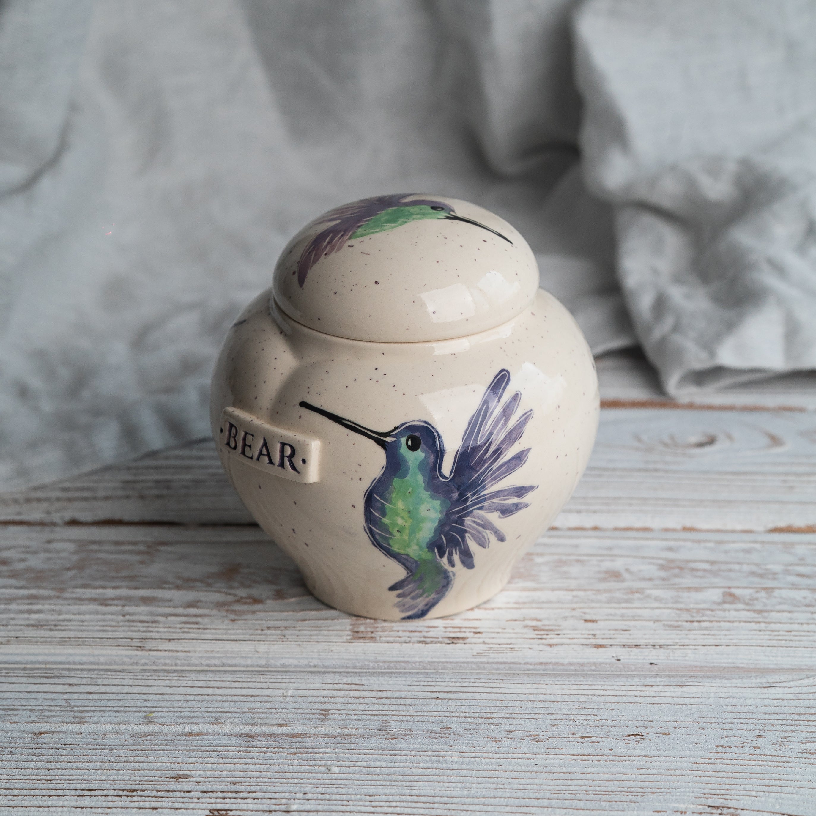 Bird Pet Urn, Ceramic Urn for Ashes, Creamation Urn, Heart Urn for Pets, Dog Urn, Cat Urn