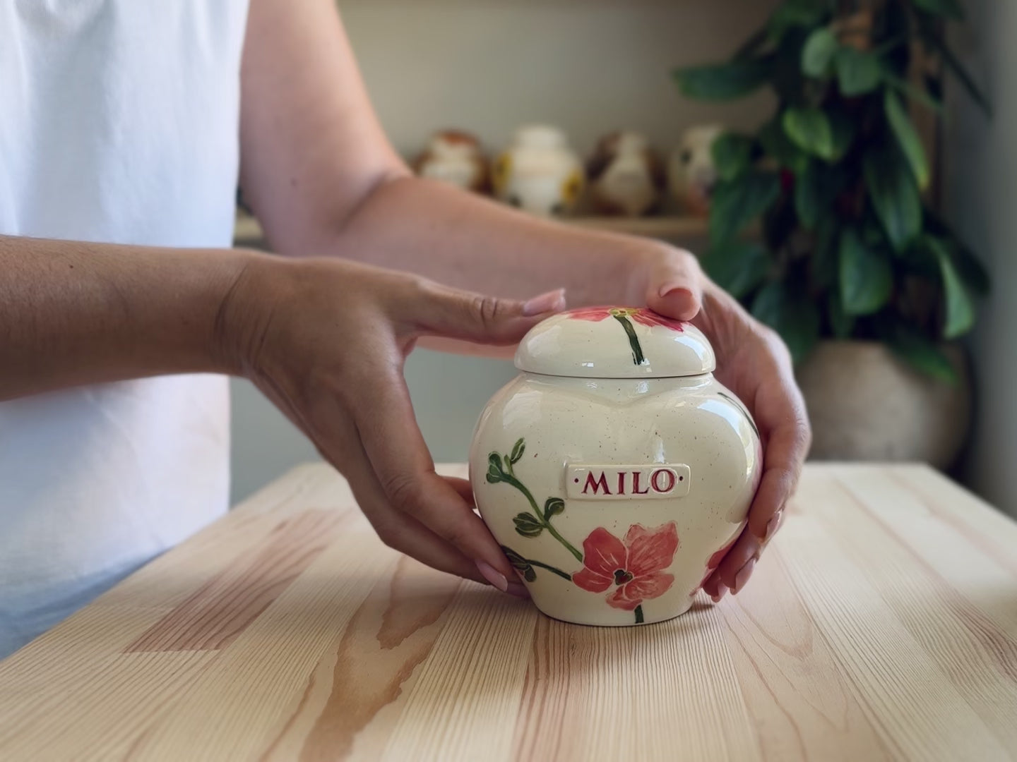 Orchid Heart Ceramic Memorial Urn – Pet Ashes Keepsake or Urn for Mom and Dad