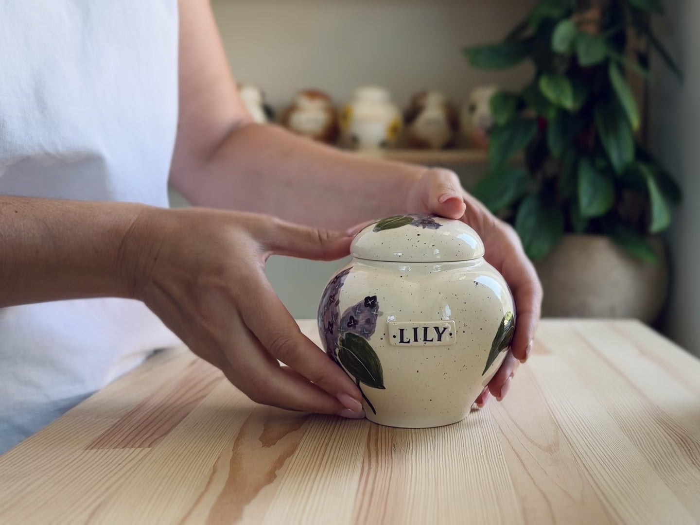 Lilac Flower Heart Memorial Urn – Ceramic Pet Urn or Keepsake for Human Ashes