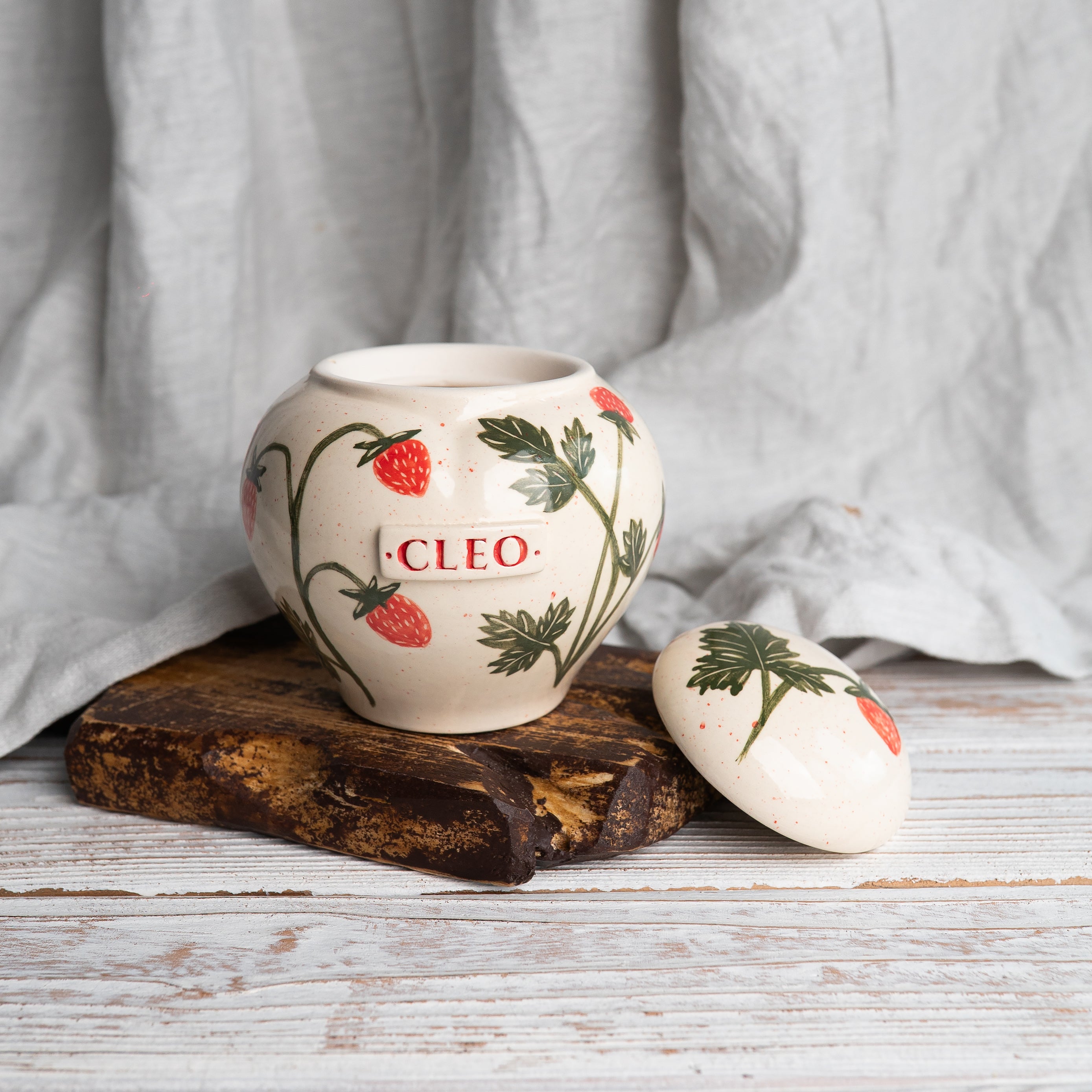 strawberry Pet Urn, Ceramic Urn for Ashes, Creamation Urn, Heart Urn for Pets, Dog Urn, Cat Urn