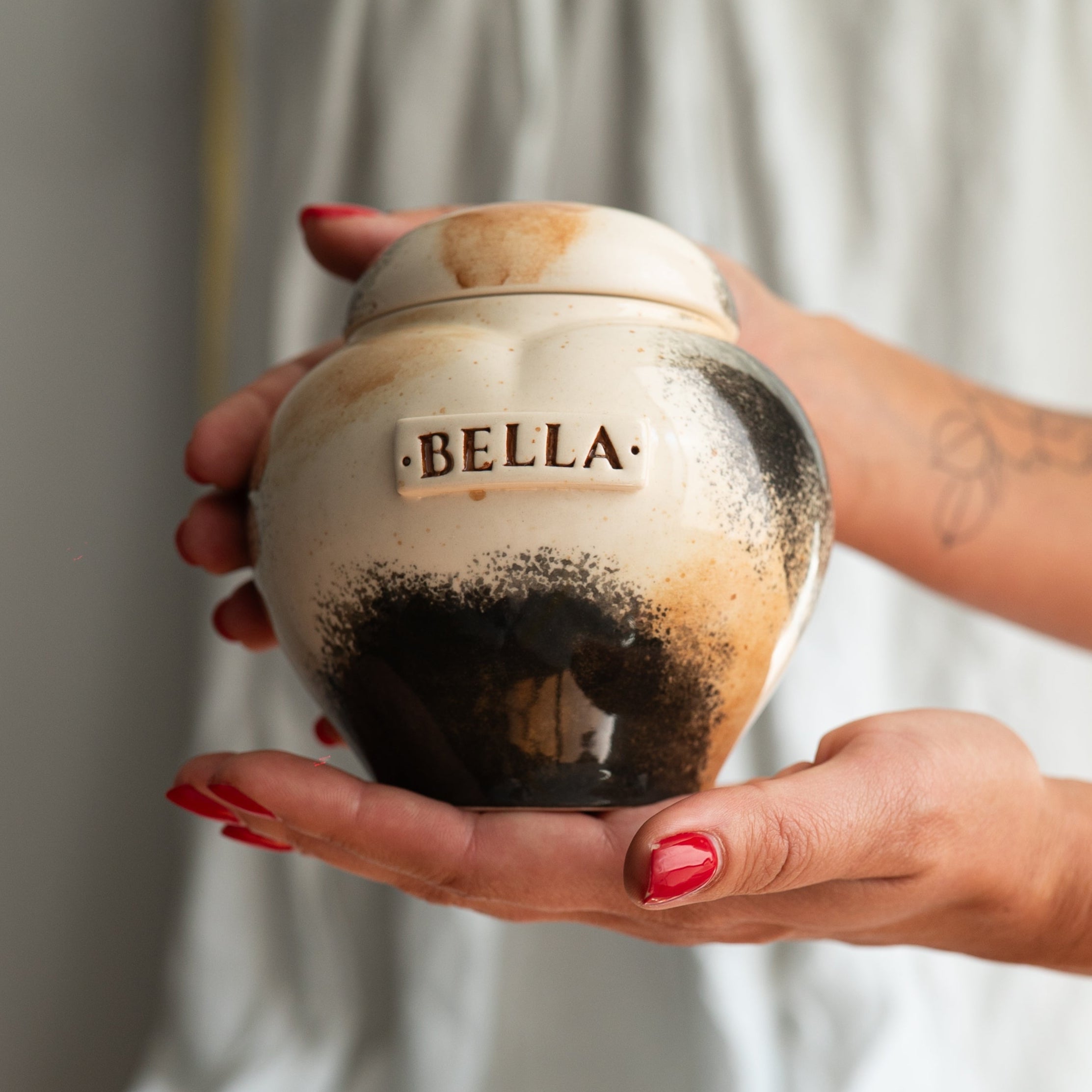 Calico Cat Urn, Ceramic Urn for Ashes, Creamation Urn, Heart Urn for Pets
