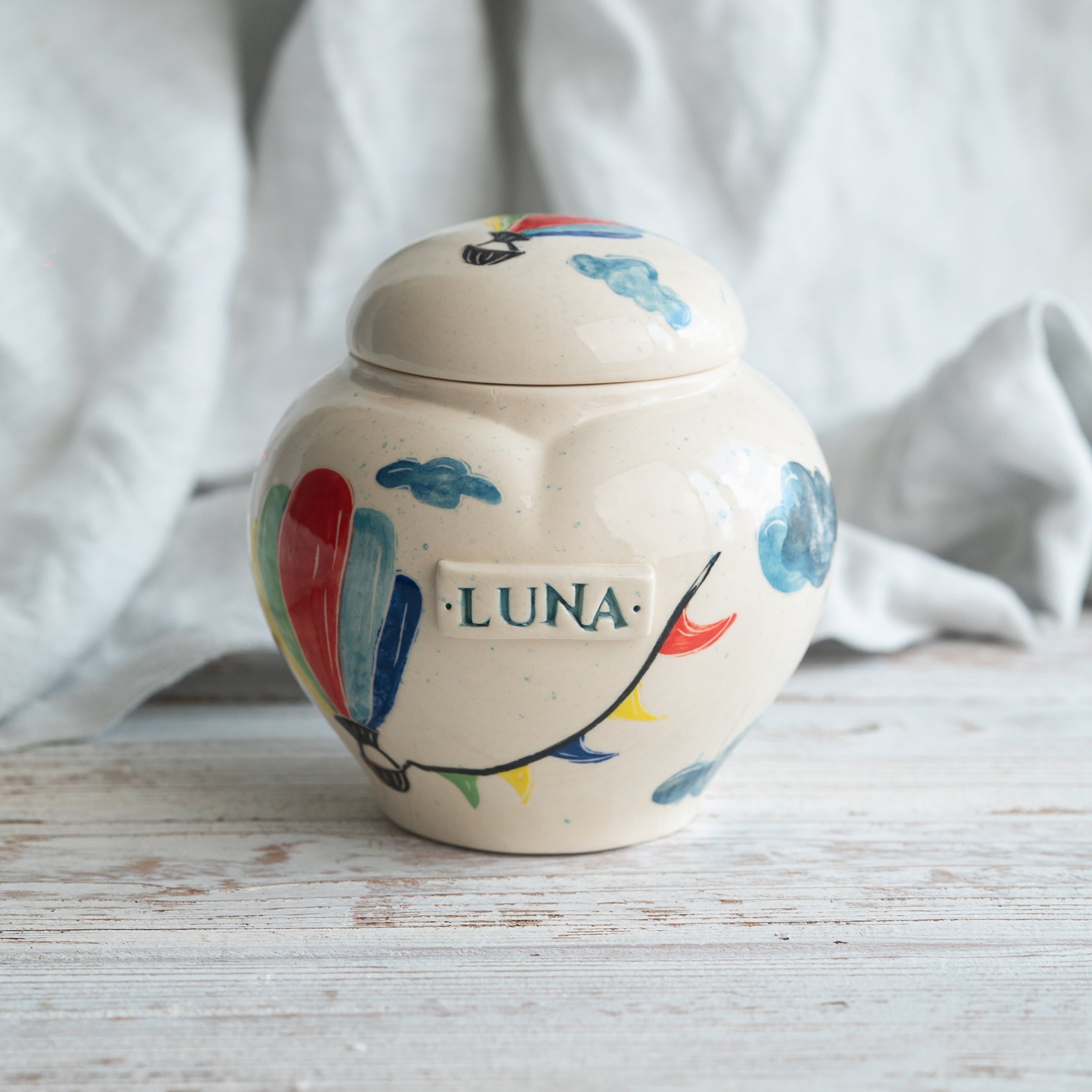 Balloon Pet Urn, Ceramic Urn for Ashes, Creamation Urn, Heart Urn for Pets, Dog Urn, Cat Urn
