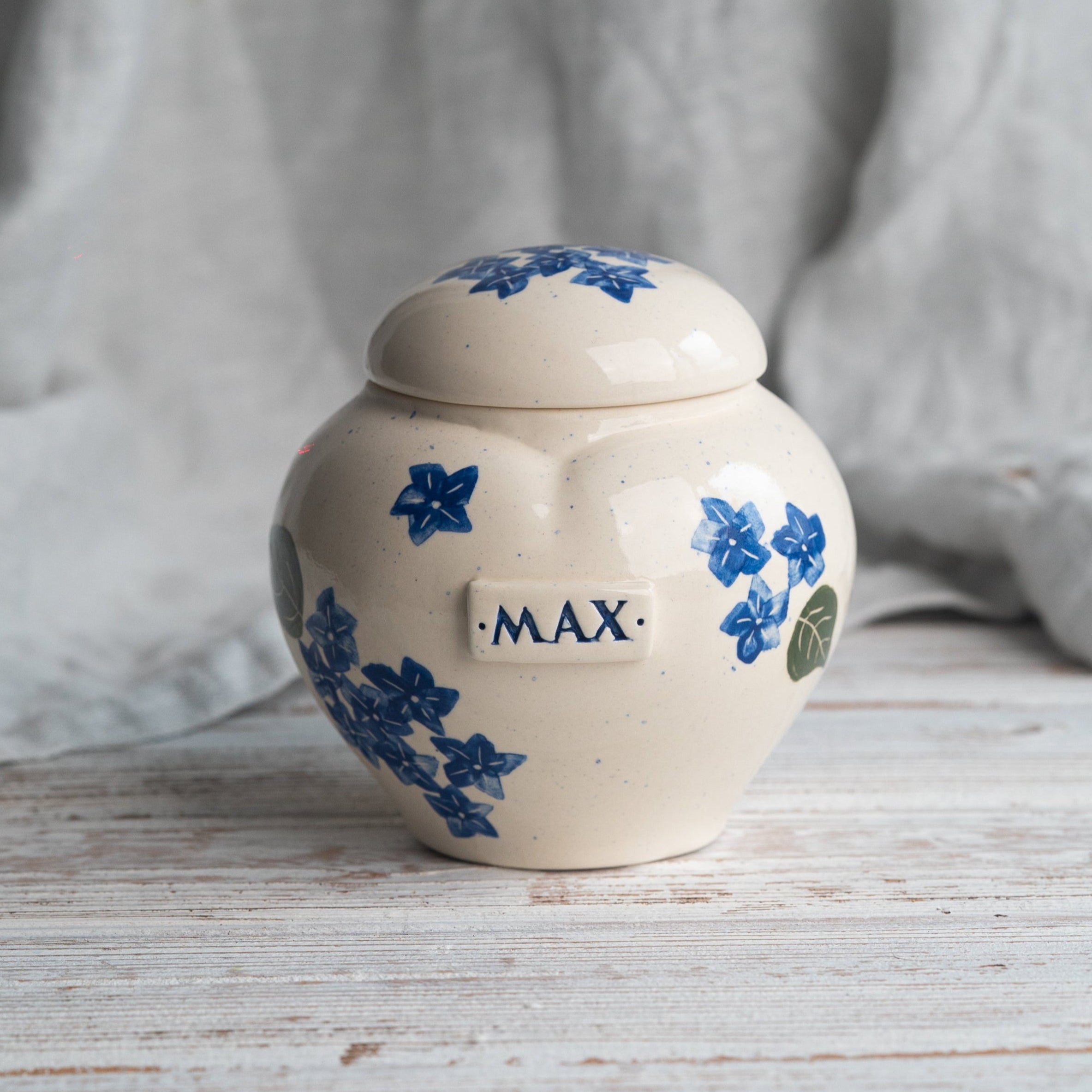 Floral Pet Urn,Hydrangea Ceramic Urn for Ashes, Creamation Urn, Heart Urn for Pets, Dog Urn, Cat Urn