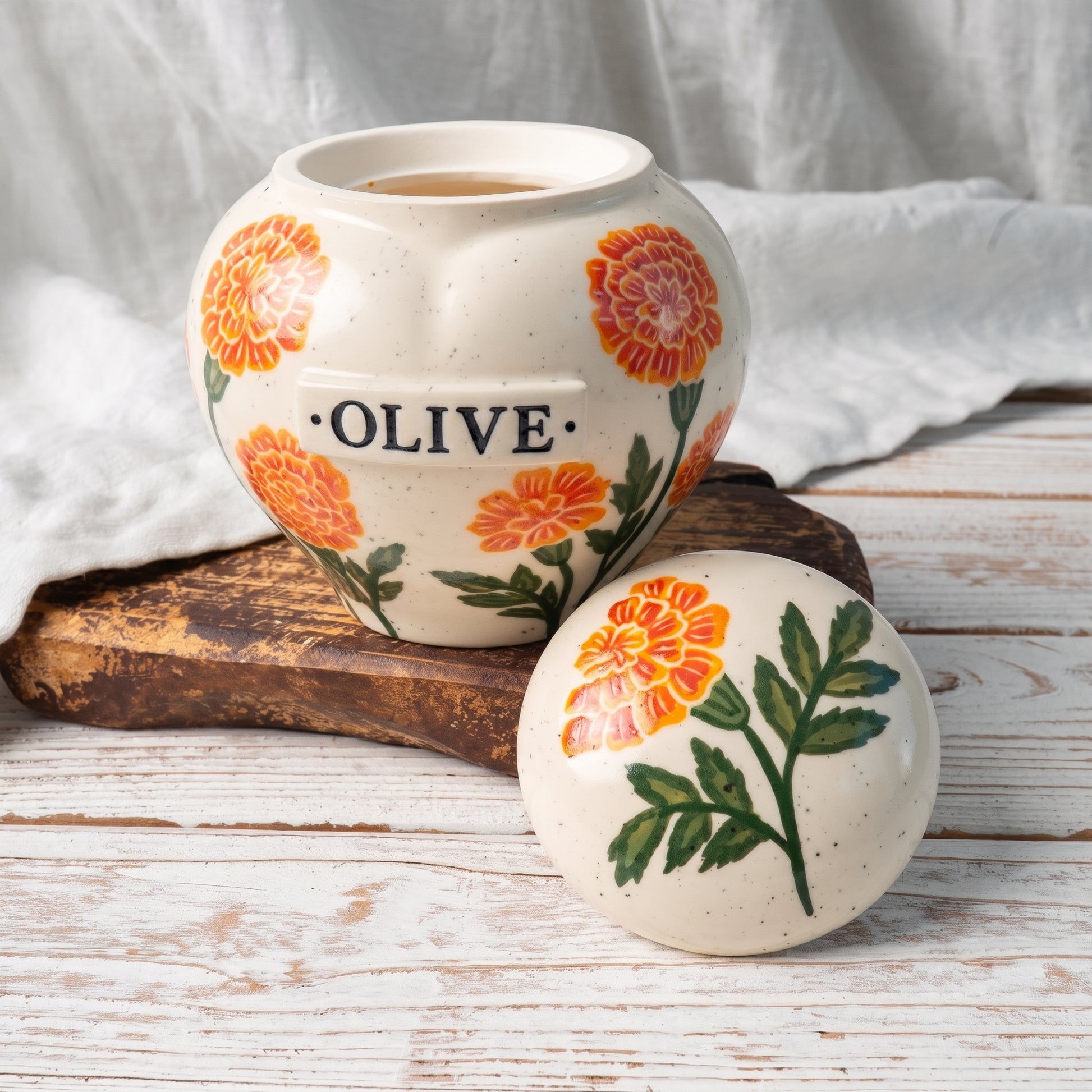 marigold-urn-lid-open-view